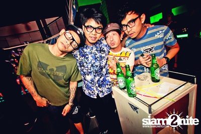 VRT pres. TRASH & GLOW — photo 2