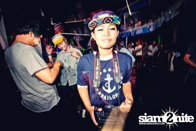 VRT pres. TRASH & GLOW — photo 55