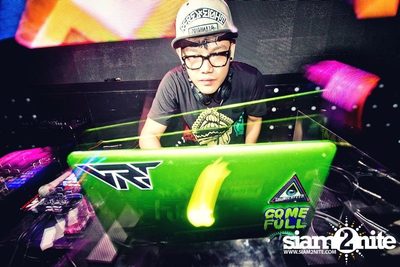 VRT pres. TRASH & GLOW — photo 127