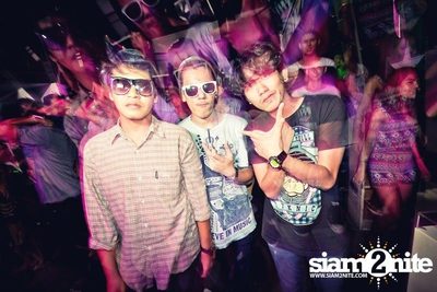 VRT pres. TRASH & GLOW — photo 111