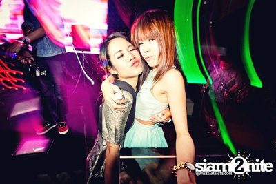 VRT pres. TRASH & GLOW — photo 37