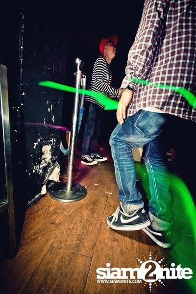 VRT pres. TRASH & GLOW — photo 51