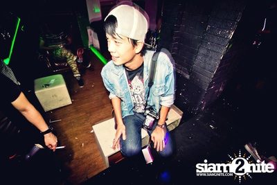 VRT pres. TRASH & GLOW — photo 19