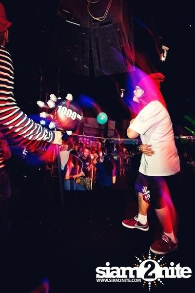 VRT pres. TRASH & GLOW — photo 14