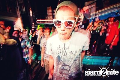 VRT pres. TRASH & GLOW — photo 30
