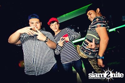 VRT pres. TRASH & GLOW — photo 6