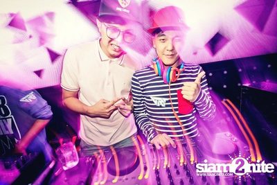 VRT pres. TRASH & GLOW — photo 73