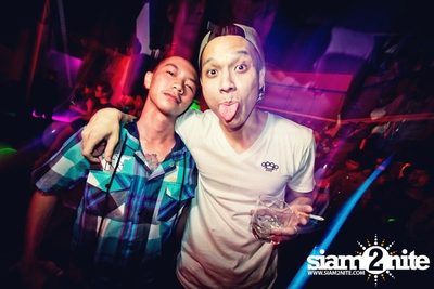 VRT pres. TRASH & GLOW — photo 123