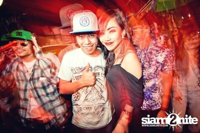 VRT pres. TRASH & GLOW — photo 103