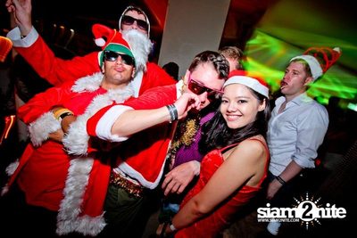 Suk 11 Santa Crawls — photo 40