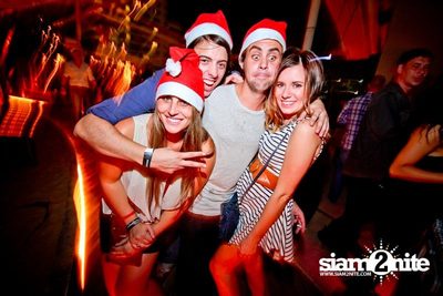 Suk 11 Santa Crawls — photo 15