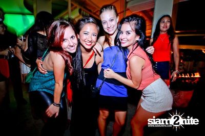 Suk 11 Santa Crawls — photo 2