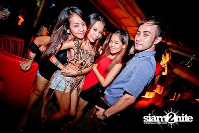 Suk 11 Santa Crawls — photo 94