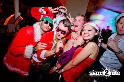 Suk 11 Santa Crawls — photo 41
