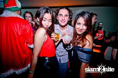 Suk 11 Santa Crawls — photo 55