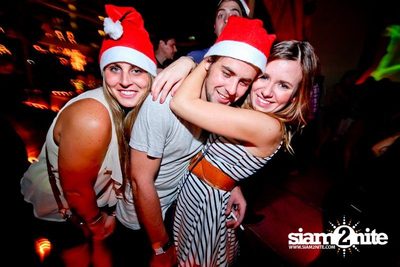 Suk 11 Santa Crawls — photo 14