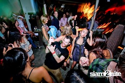 Suk 11 Santa Crawls — photo 97