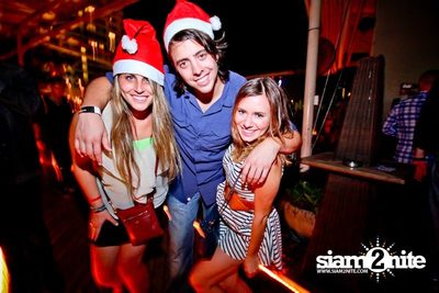 Suk 11 Santa Crawls — photo 13