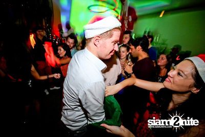 Suk 11 Santa Crawls — photo 16