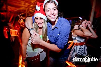 Suk 11 Santa Crawls — photo 11
