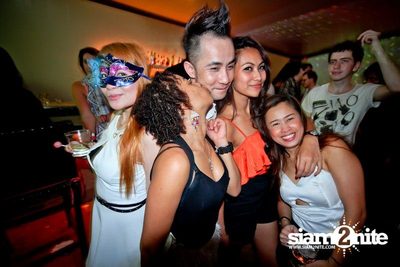 SUK 11 CLUB CRAWL Vs WHITE HEAT — photo 64