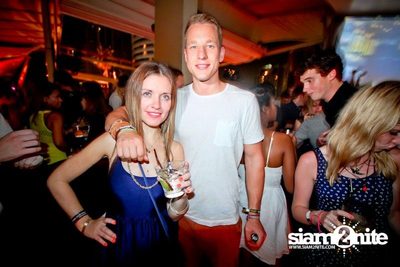 SUK 11 CLUB CRAWL Vs WHITE HEAT — photo 42