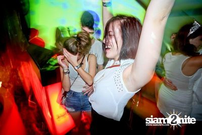 SUK 11 CLUB CRAWL Vs WHITE HEAT — photo 96