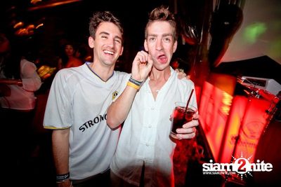 SUK 11 CLUB CRAWL Vs WHITE HEAT — photo 11