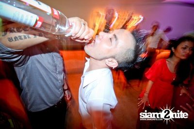 SUK 11 CLUB CRAWL Vs WHITE HEAT — photo 91