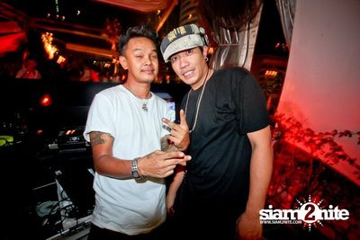 SUK 11 CLUB CRAWL Vs WHITE HEAT — photo 16