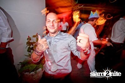 SUK 11 CLUB CRAWL Vs WHITE HEAT — photo 5