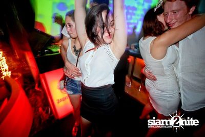 SUK 11 CLUB CRAWL Vs WHITE HEAT — photo 95