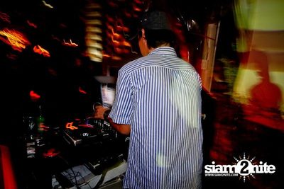 SUK 11 Club Crawl — photo 4