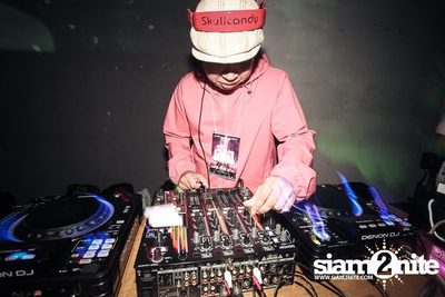 Rockafella pres. Mun Tued Makk (Album 1) — photo 4