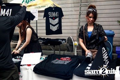 SUM 41 Live in Bangkok — photo 4