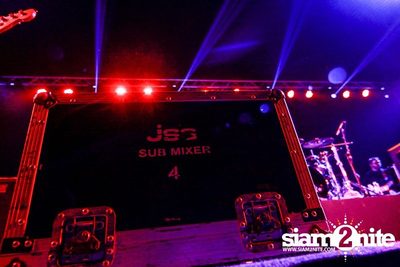 SUM 41 Live in Bangkok — photo 111