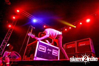 SUM 41 Live in Bangkok — photo 100