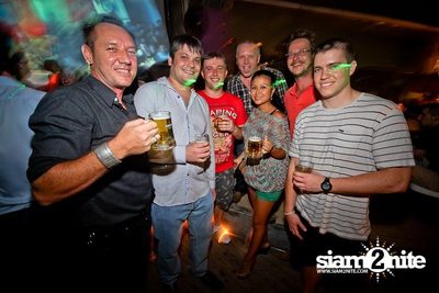 SUK 11 Club Crawl — photo 32