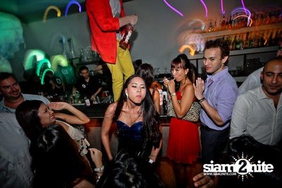 SUK 11 Club Crawl — photo 40