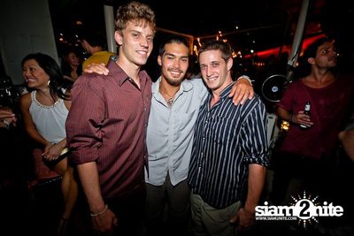 SUK 11 Club Crawl — photo 23