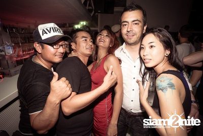 EATS EVERYTHING @ BED — photo 78
