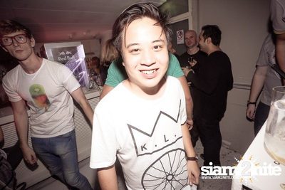 EATS EVERYTHING @ BED — photo 85