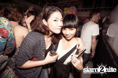 EATS EVERYTHING @ BED — photo 38