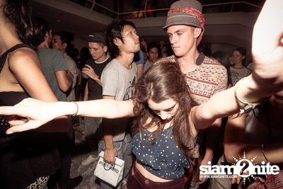 EATS EVERYTHING @ BED — photo 80