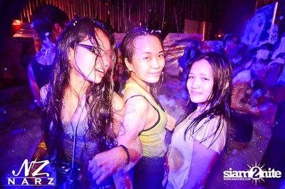 NARZ & SMIRNOFF PRESENT SONGKRAN FOAM PARTY 2013 — photo 7