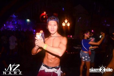 NARZ & SMIRNOFF PRESENT SONGKRAN FOAM PARTY 2013 — photo 122