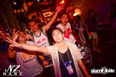 NARZ & SMIRNOFF PRESENT SONGKRAN FOAM PARTY 2013 — photo 12