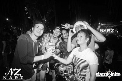 NARZ & SMIRNOFF PRESENT SONGKRAN FOAM PARTY 2013 — photo 115