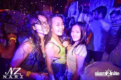 NARZ & SMIRNOFF PRESENT SONGKRAN FOAM PARTY 2013 — photo 6
