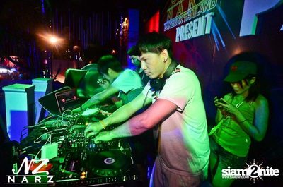 NARZ & SMIRNOFF PRESENT SONGKRAN FOAM PARTY 2013 — photo 17